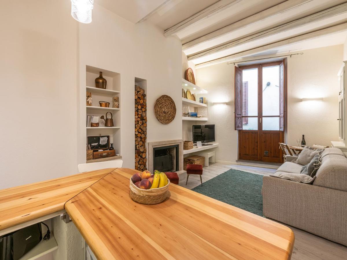 Marco'S Stylish Home In The Heart Of Cagliari Ngoại thất bức ảnh