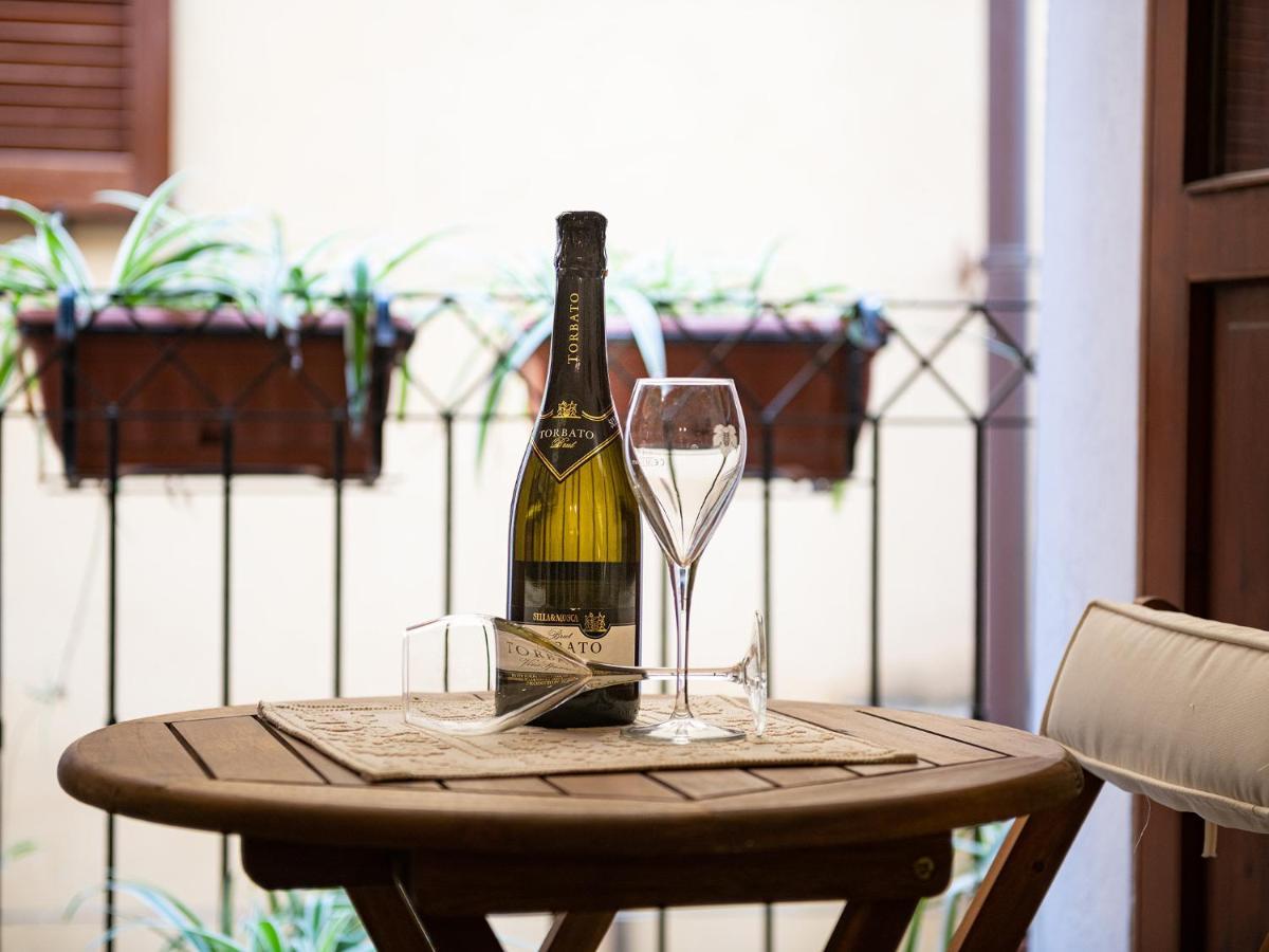 Marco'S Stylish Home In The Heart Of Cagliari Ngoại thất bức ảnh